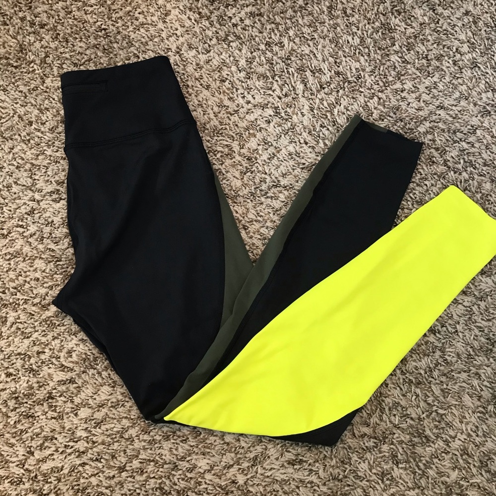 Athleta Asym Colorblock Tight in Plush Supersonic